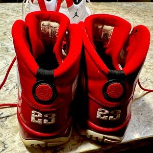 Men’s Jordan tennis shoes